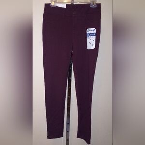Seven7 4 way stretch leggings NWT Size 4 Color: Wine tasting